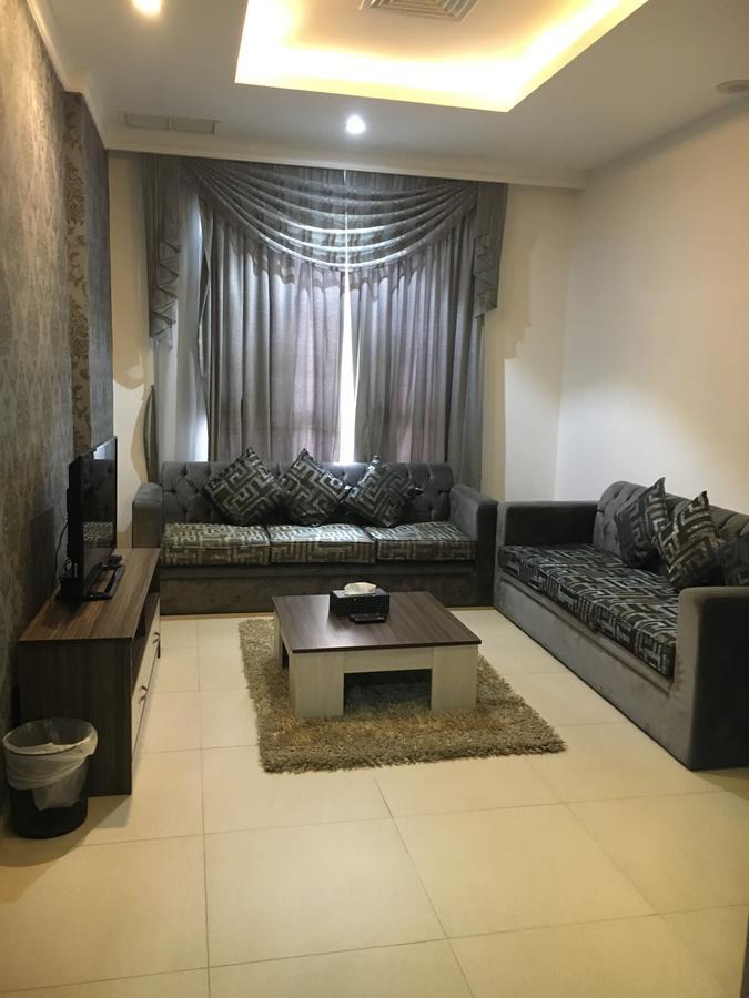Al Muhanna Plaza Luxury Apartments Kuwait City Luaran gambar